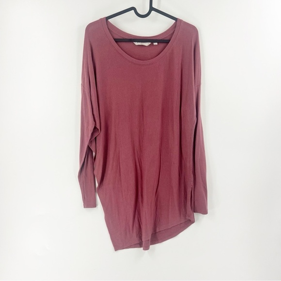 ✅Athleta Threadlight Asym Relaxed Long Sleeve,Crushed Berry SIZE MEDIUM  #266061 - Picture 2 of 8